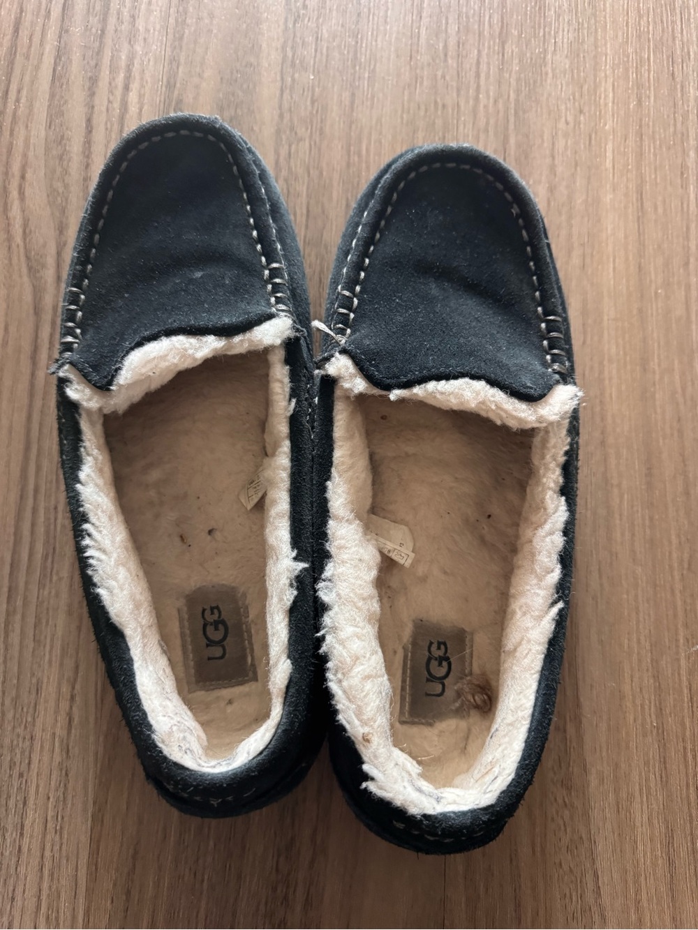 UGG Black Suede Moccasin Slippers women’s 10